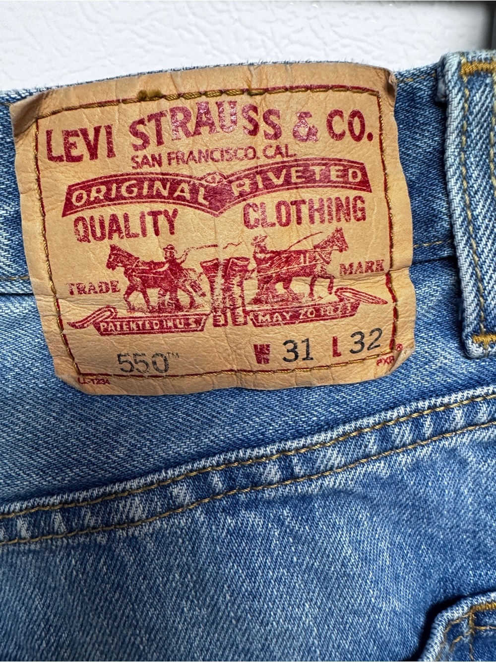 Levi's 550 Relaxed Fit Jeans in Light Blue Denim